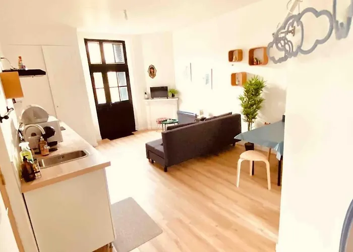 Jolie Maison Avec Jardin Au Calme En Ville